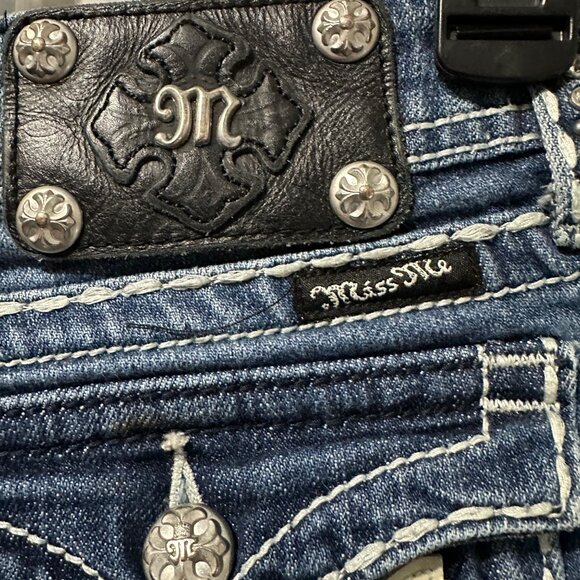 Miss Me size 30 medium blue wash zip whispered bedazzled boot cut jeans - Picture 3 of 12